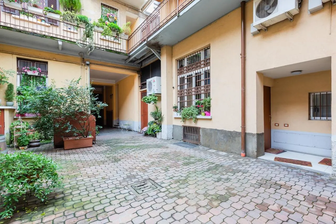Apartment Stylish Loft Porta Romana Milan