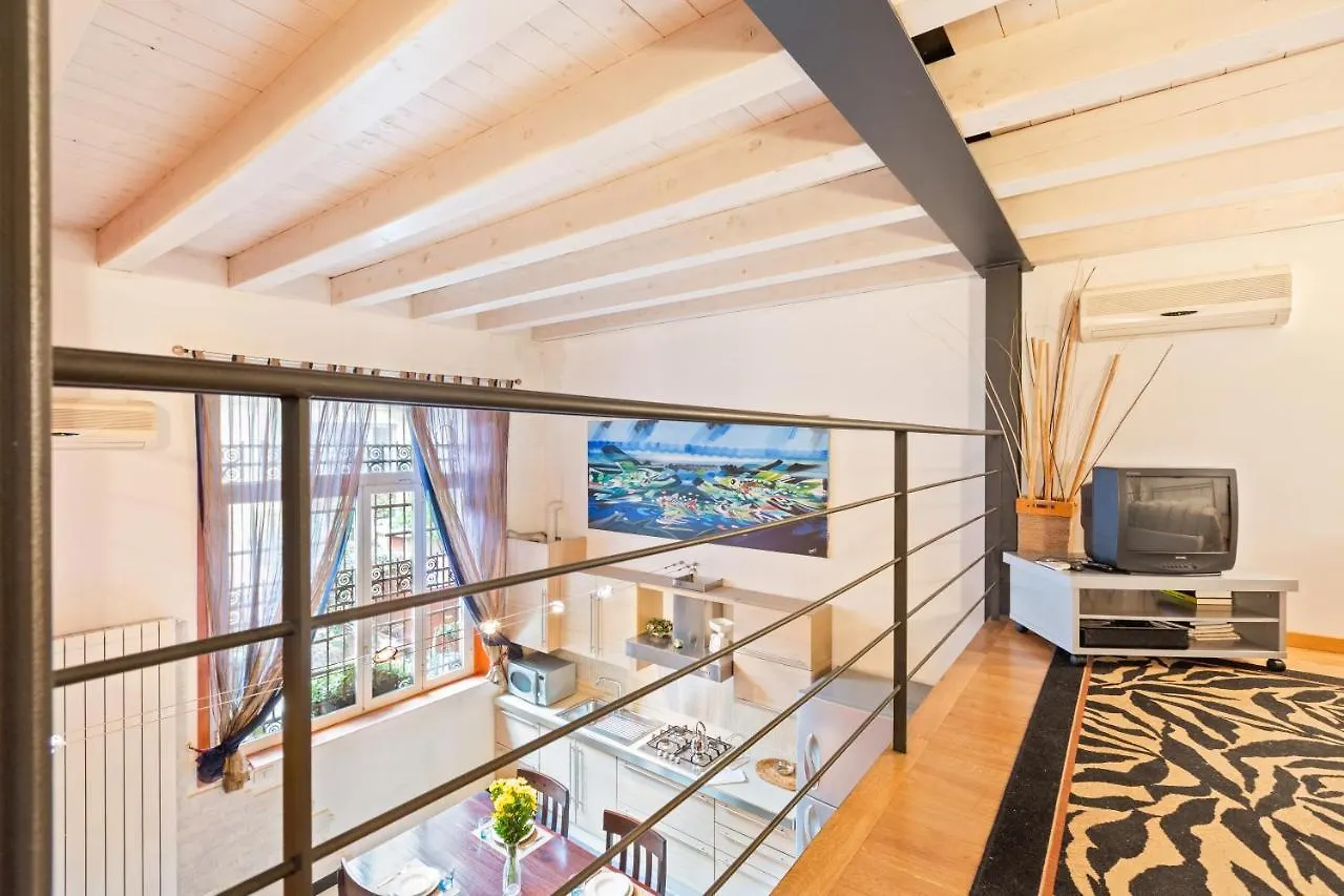Stylish Loft Porta Romana Milan Italy